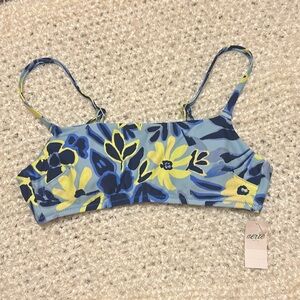 Aerie Unlined Underwire
Bikini Top. Color Blue/YellowFloral...Size XS